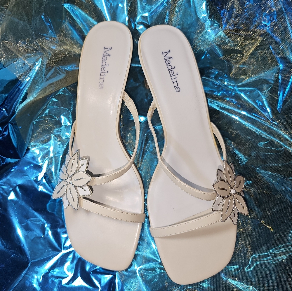 Madeline Madelia Almond Beige Silver Chain Floral Kitten Heel Thong Sandals